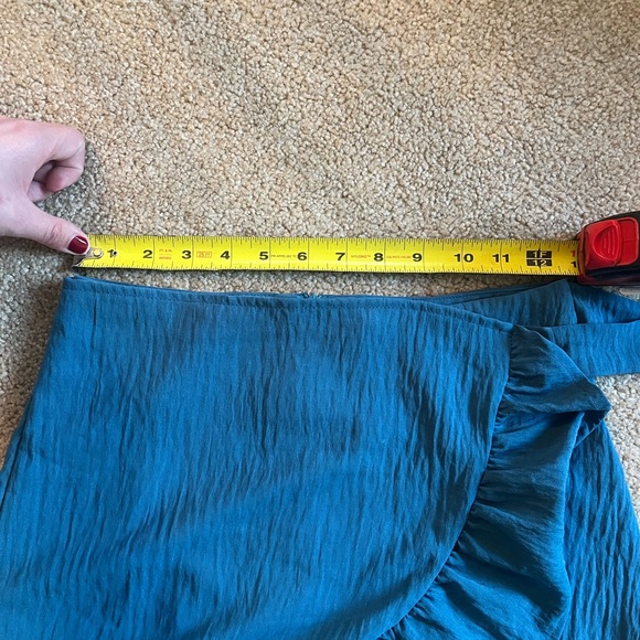 Pink Lily two piece blue skirt and crop top set - Picture 5 of 5